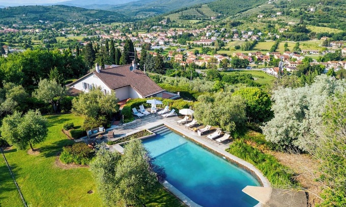 Pieve al Bagnoro Villa | Villa Ninfeo 10+4, Emma Villas