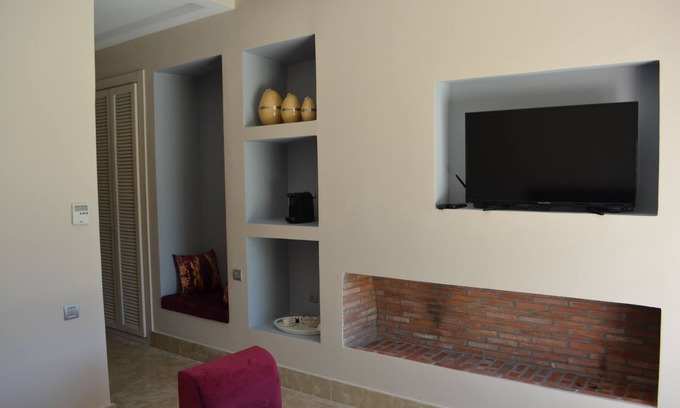Tassoultante House | Villa of architect privatizable