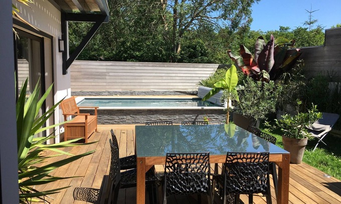 Anglet House | Villa on the edge of the forest and 1km from the beach, heated pool&games room