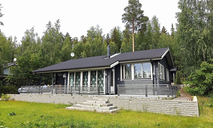 Sysma Cottage | Villa Onni. Cozy cottage in a holiday village, 5min walk to the lakeshore!
