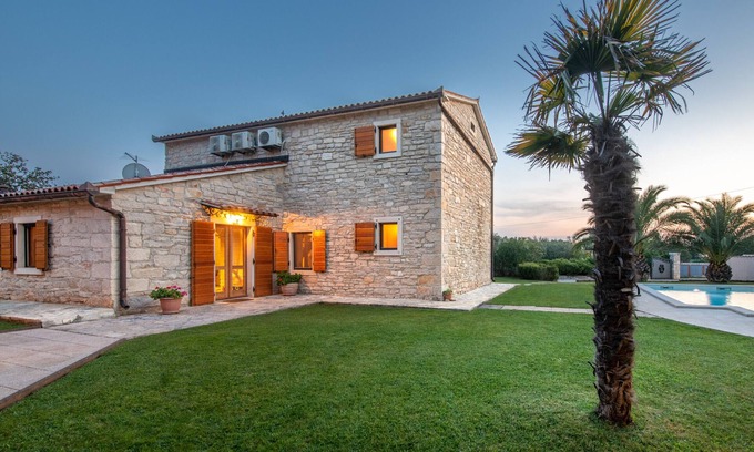 Krnica Villa | Villa Orada for 6 people with private pool & only 2.5 km from the beach