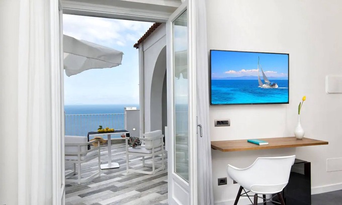 Pogerola Bed & Breakfast | Villa Orleans