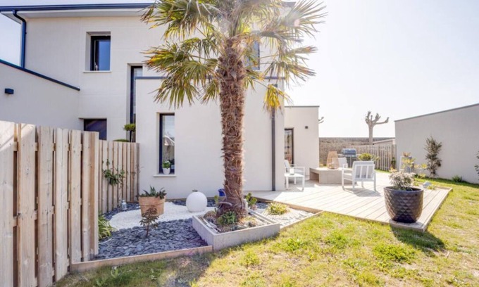 Langrune-sur-Mer House | Villa Palezo - Belle Maison Contemporaine à Deux pas de la Plage