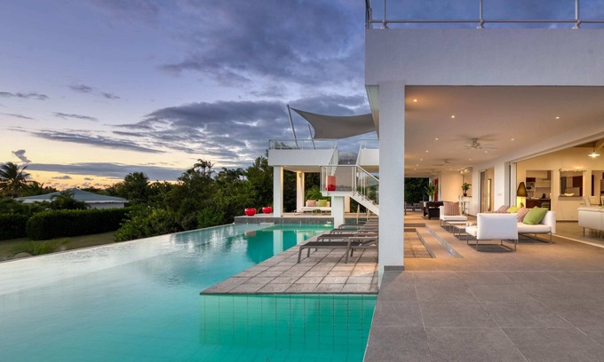 Plum Bay Villa | Villa Palm Bay Summar