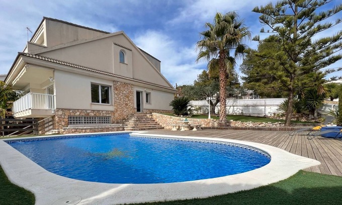Roda de Bara Villa | Villa Palmeral- Piscina, Gran Jardin, BBQ, Parking