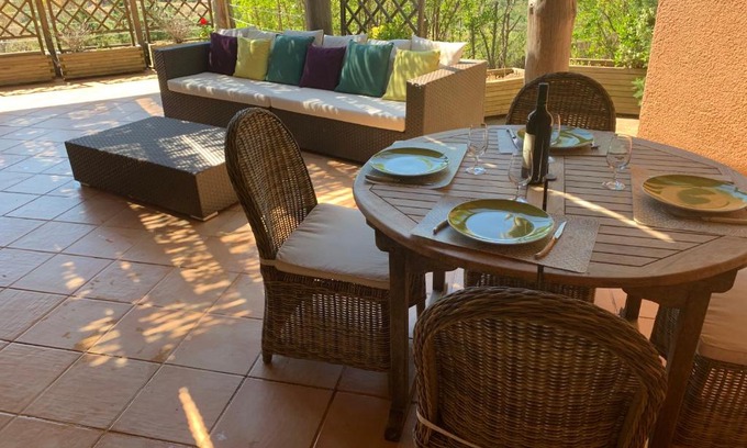 Tizzano Apartment | Villa Pampasgiolu