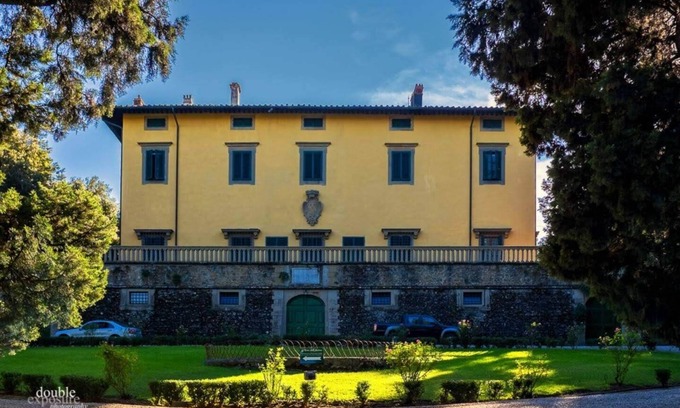 Lastra a Signa Villa | Villa Pandolfini 1 - 12th Century historic Villa
