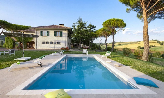 SantʼAngelo in Vado Villa | Villa Paola 10 by Marche Holiday Villas