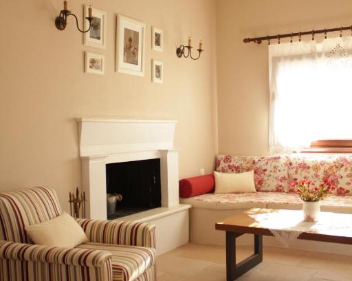 Preveza House | *Villa Pap-Live the Greek hospitality in a village*