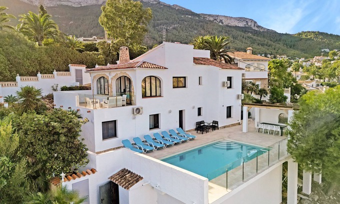 Denia Villa | Villa 'Papagayo' with Private Pool, Wi-Fi and Air Conditioning