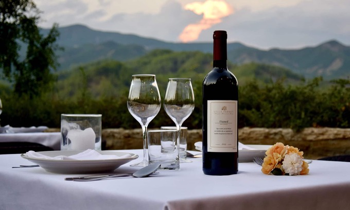 Permet Hotel | Villa Permet