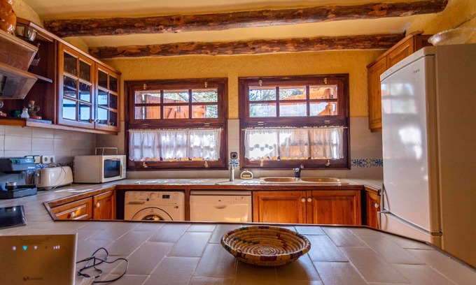 Prades Villa | Villa Prades, 6 bedrooms, 13 persons