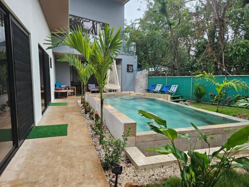 Palm Beach Estates Villa | Villa PRAGA Beach House