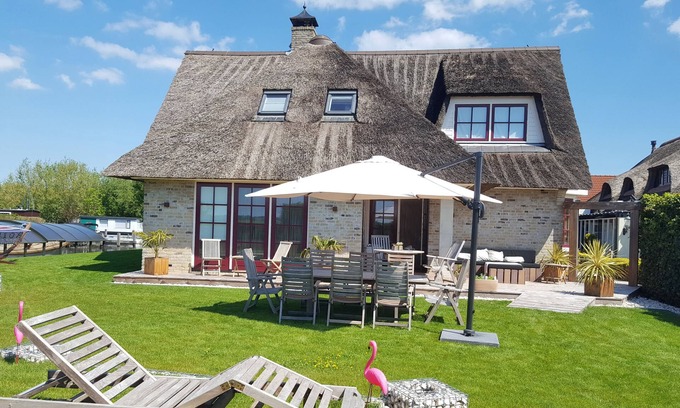 Vleteren Villa | Villa Pura Vida: Enjoy life!