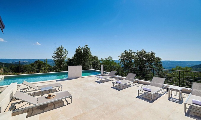 Oprtalj House | Villa Rainis Hill Top