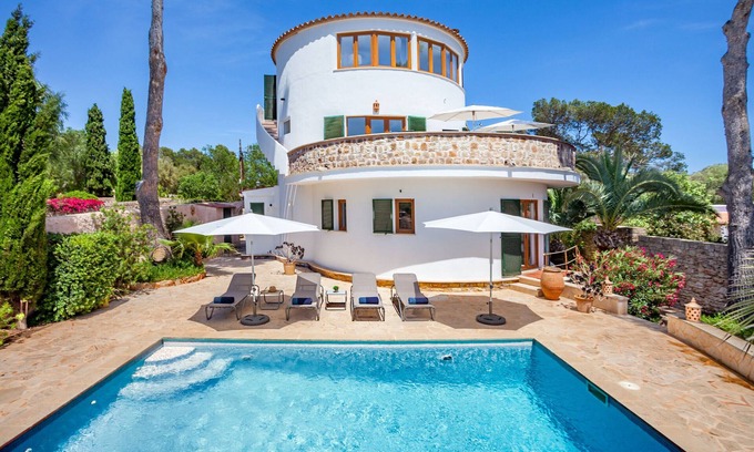 Cala Santany Ski Chalet | Villa Redonda holiday house with pool within walking distance to the beach in Cala Santanyi