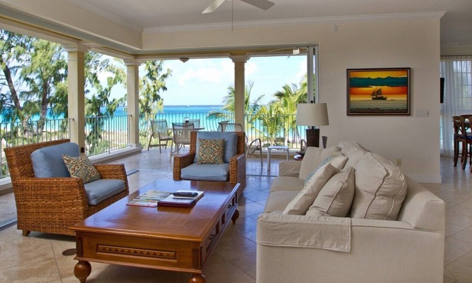 Grace Bay Condo | Villa Renaissance 201: 2nd Floor, 3 Bedrooms, 3 Bathrooms, Ocean Front Villa