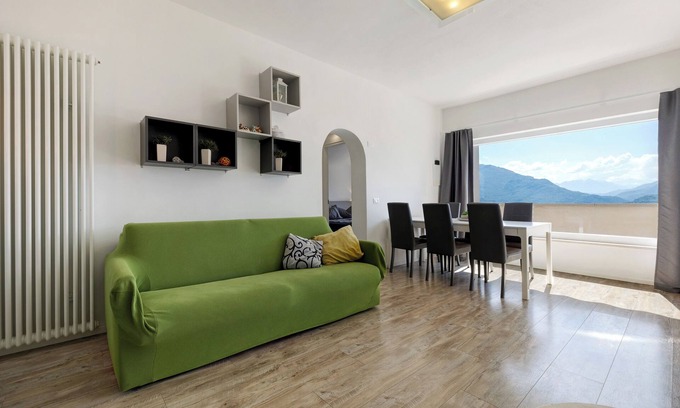 Cologna Villa | Villa 'Renè' with Private Terrace, Wi-Fi and Air Conditioning