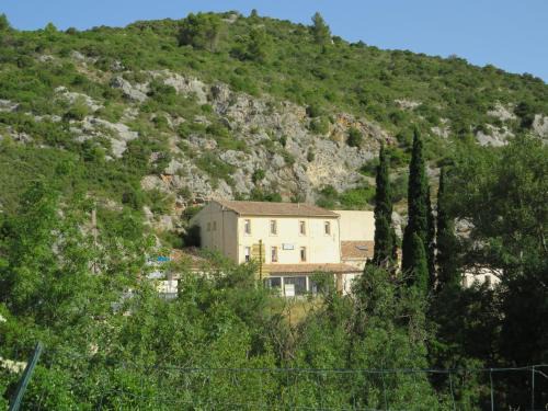 Villeseque-des-Corbieres Apartment | Villa Ripaud, private river swimming, hot tub