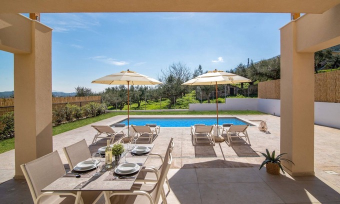 Khartata Villa | Villa Riza Sun by Villa Plus