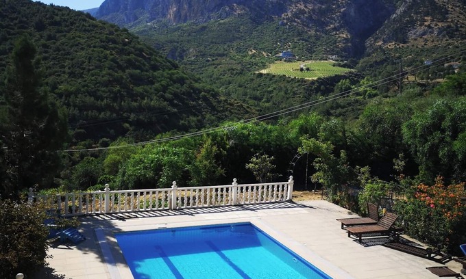 Yesiltepe Villa | Villa Rockheart. Beautiful Villa, Sleeps 8. Breathtaking views. Private pool