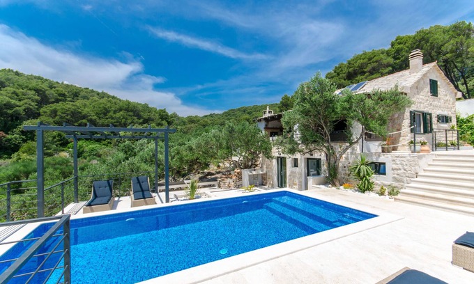Sumartin House | Villa Rokova Vala (V5581-K1) - Sumartin - island Brac