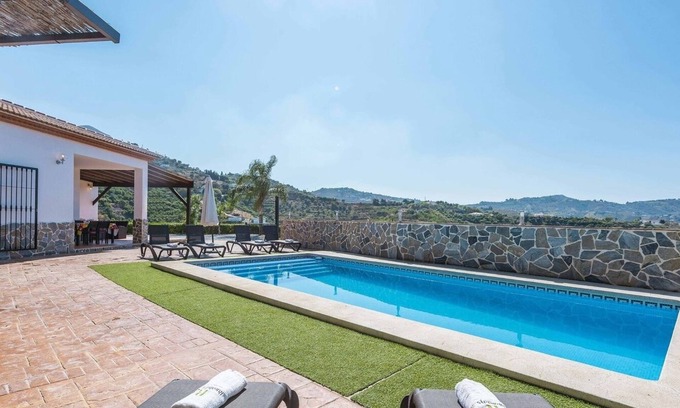 Canillas de Albaida Villa | Villa Rosa de Competa Canillas de Albaida by Ruralidays
