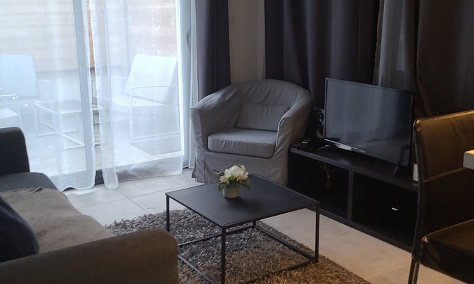 Arcueil Apartment | Villa Rosa
