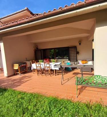 Caporciano Villa | Villa Rosa