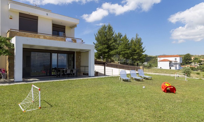 Haniotis Villa | Villa Rossa - Deluxe 250m2, Garden, BBQ, Amazing Sea View