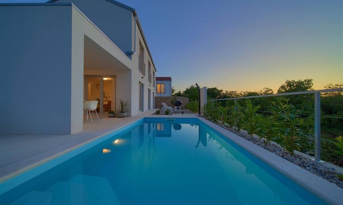 Dobrinj Villa | Villa Rossa with heated swimming pool