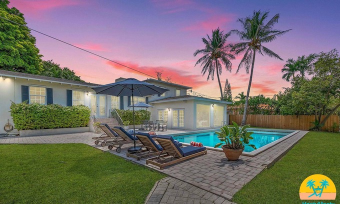 Little Havana Villa | Villa Rustica 5Bd 3Bth w/Pool Next to River 1800
