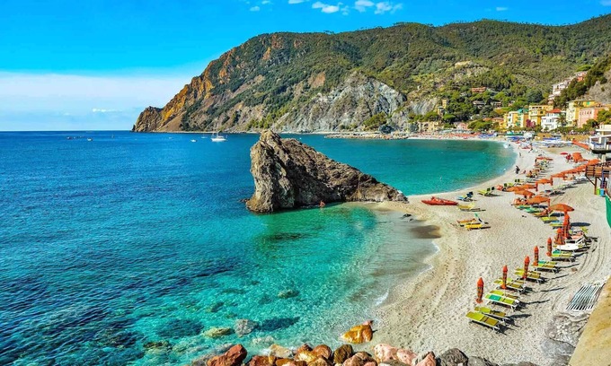 Bolano Villa | VILLA SAN GIUSTO 10 Pax with Swimming Pool, Free Wifi, BBQ near Cinque Terre