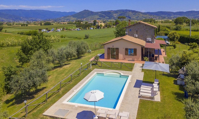 Cortona Villa | Villa San Lorenzo, Cortona, Italy