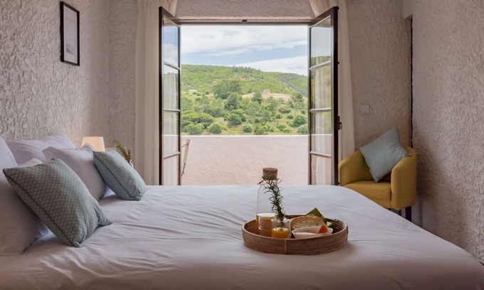 Santiago Villa | Villa Santiago, Sesimbra charming villa escape