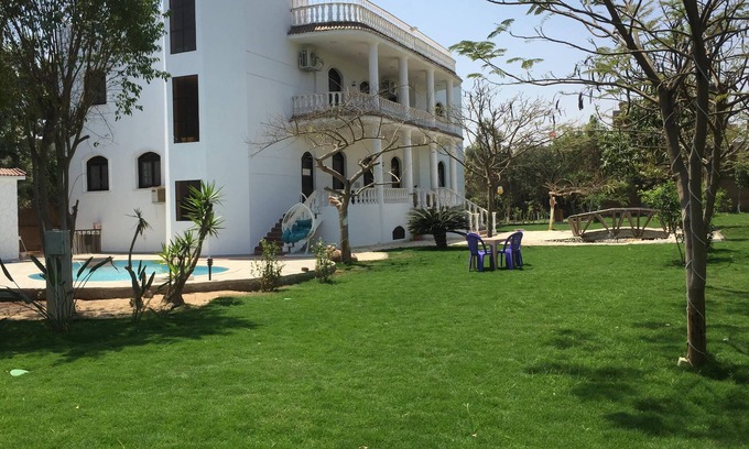 Giza Villa | Villa Sarah, lush green and serine