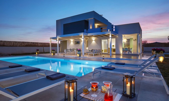 Santa Maria del Focallo Villa | Villa Sariva