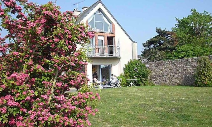 Carolles Villa | Villa, seaside, in the Bay of Mont Saint Michel for 6 people