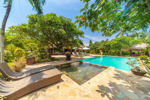 Dencarik Villa | Villa Segara Murti - Stylish Beachfront Villa!