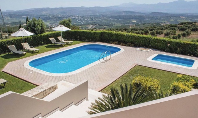 Nikos Kazantzakis Villa | Villa Selena 6 bedroom villa