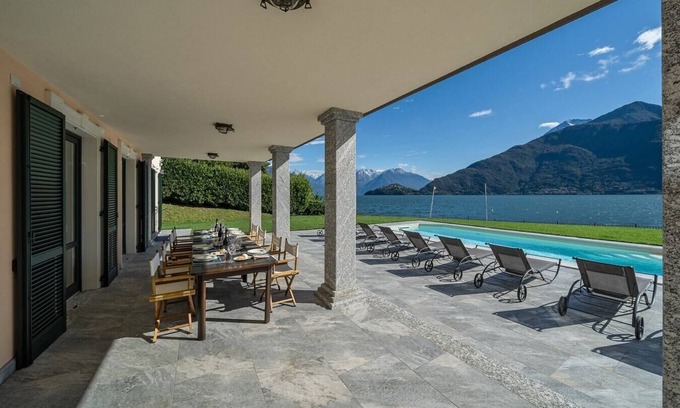 Calozzo Villa | Villa Senagra - Private lake front villa with heated pool