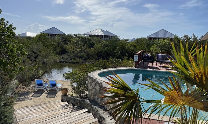 Ocean Point Villa | VILLA SERENE—2 Bed, 2.5 Bath Villa with Beach Access just steps to Sapodilla Bay