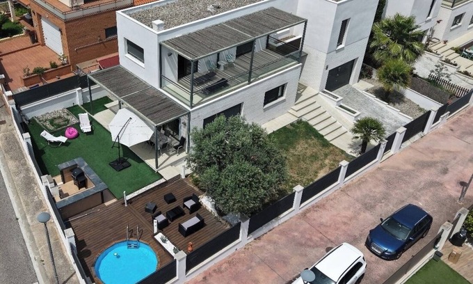 Cunit House | Villa Serenità by Prolocal ideal for families, sea and services nearby.