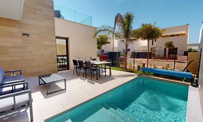 Torre-Pacheco Villa | Villa Sereno - Santa Rosalia Beach Resort