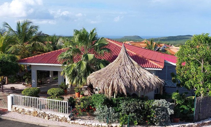 Fontein Villa | Villa Shimaruku