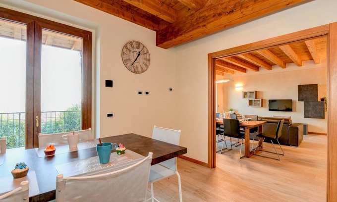 Polpenazze del Garda Villa | Villa Sinfonia: with 3 bedrooms and lake view