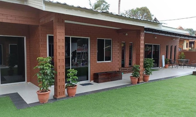 Sungai Baru Tengah Ski Chalet | VILLA SITI BALQIS
