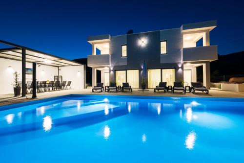 Rudine Villa | Villa Sky - Heating Pool