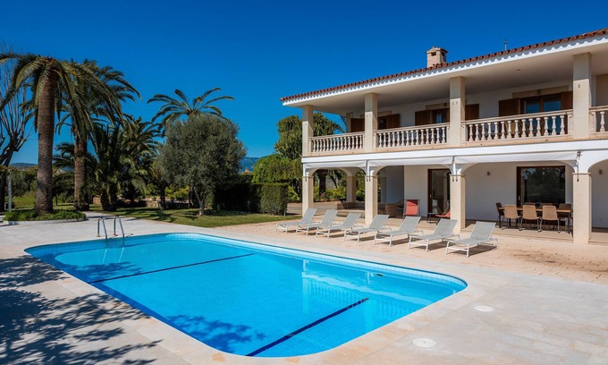 Marratxi Villa | Villa 'Spectacular In Mallorca' with Mountain View, Wi-Fi and Air Conditioning