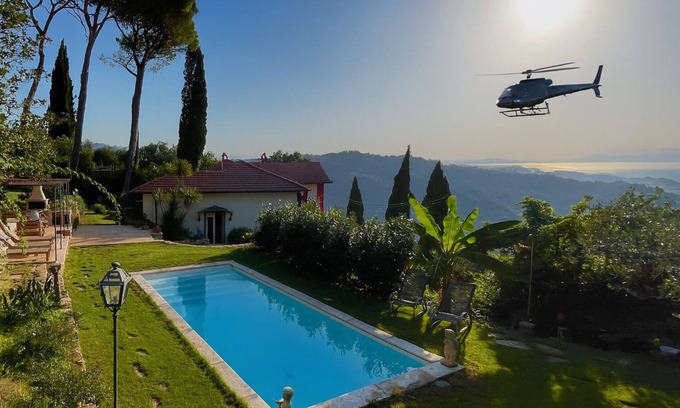 La Foce Villa | VILLA SPENSER - CinqueTerre nHistoric villa with sea view, pool, A/C, sleeps 8